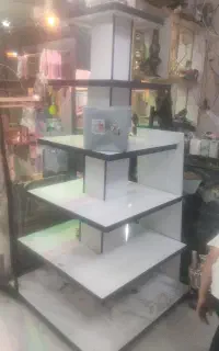 استند طبقاتی