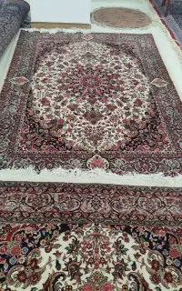 فرش دستباف افشار گل ابریشم