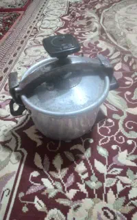 زود پز قدیمی روگازی
