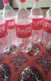 بطری خالی نوشابه تر تمیز