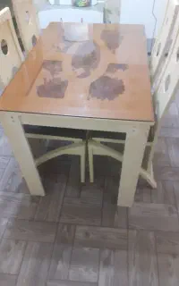 میز ناهار خوری ۴نفره