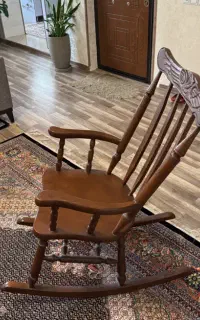 صندلی چوبی اصل