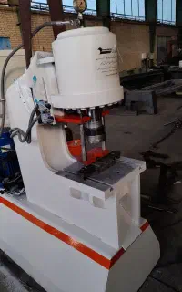 دستگاه پانچ هیدرولیک