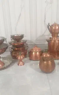 مقداری ظروف مسی خیلی تمیز وشیک