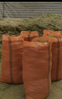 یونجه پودری خردشده درجه یک