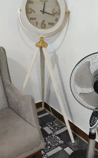 ساعت ایستاده