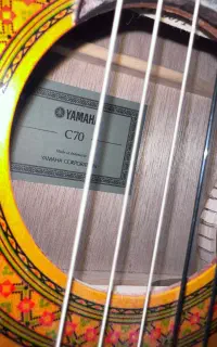 گیتار اصل اندونزی یاماها c70