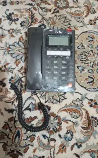 تلفن منزل نو وداخل جعبه در دو مدل وارزان