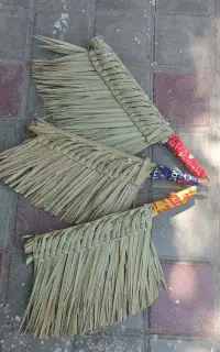 تعداد ۱۰ عدد جارو نخلی قدیمی نو نو