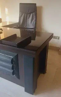 میز اداری به همراه صندلی