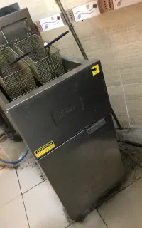 یخچال ایستاده  /سرخ کن صنعتی بروج