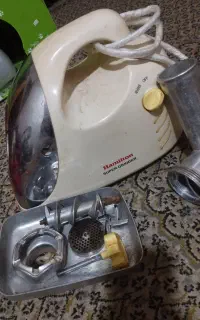 چرخ گوشت به فروش می‌رسد