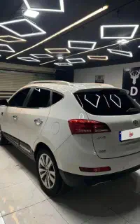 جک اس ۵ اتوماتیک