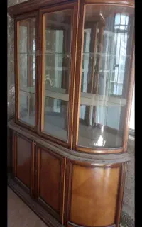 بوفه چوبی بسیار مقاوم و محکم
