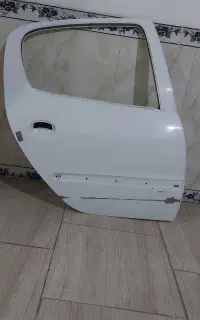 درب ۲۰۶ سمت شاگرد