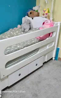 تخت به همراه تشک