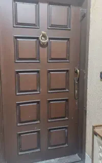 درب ورودی آپارتمان تمام چوب