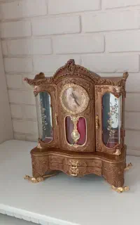 ساعت انتیک و در حد نو