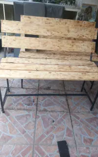 میز و صندلی مناسب برای کافه