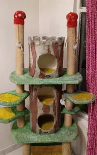 اسکرچر گربه دو متری با سه لونه