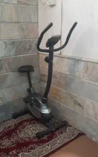 دوچرخه ثابت ورزشی