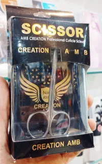 قیچی و نیپر مانیکور