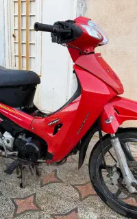 موتور سیکلت لاکی