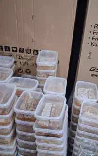 عسل با موم