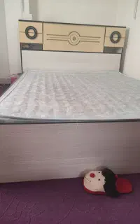 تخت و دراور