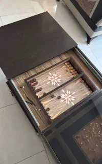 مبل راحتی و جلو مبلی