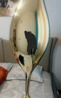 گلدان شیشه طلایی