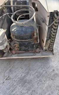 کولر پشت پنجره