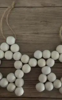آویز چوبی