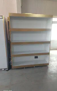 کمد.کابینت .تابلو مغازه کفش فروشی تعداد زیاد