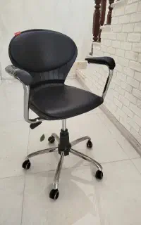 صندلی گردان آلوارس در حد