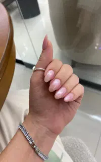 خدمات کاشت ناخن در لاین ژل و پودر