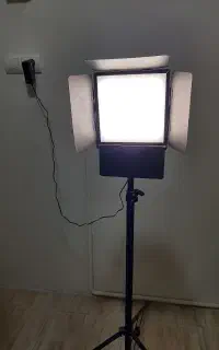 نور ثابت ال ای دی