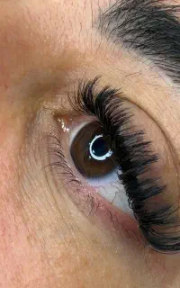 اکستنشن تخصصی مژه