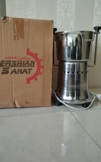 آبمیوه گیری صنعتی آکبند و قفسه فروشگاهی