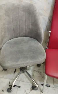 دو عدد صندلی