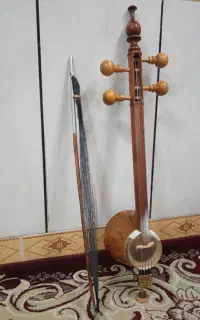 کمانچه پشت باز