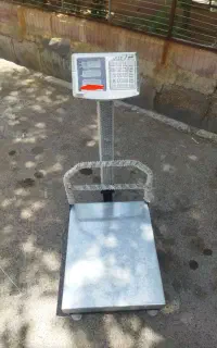 باسکول ۳۰۰ کیلویی