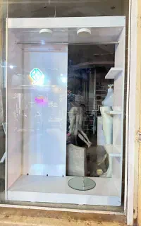 ویترین مغازه