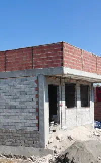 بنایی دیوار چینی طاق زنی با آجر ومحوطه سازی ویلا