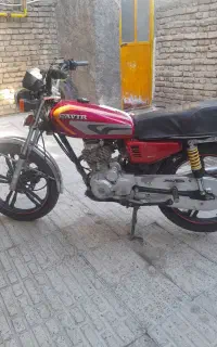 موتورسیکلت کویر۱۵۰ کاربرات