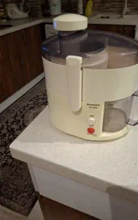 آبمیوه گیر