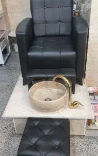 صندلی پدیکور در حد نو سالم بدون خط و خش
