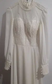 لباس عقد