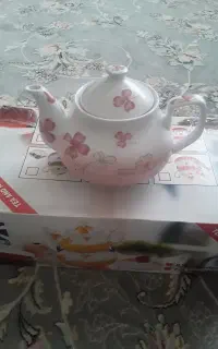 قوری چینی نو