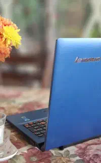 لب تاپ لنو آبی متالیک
